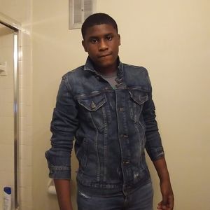 Meet your Posher, Max